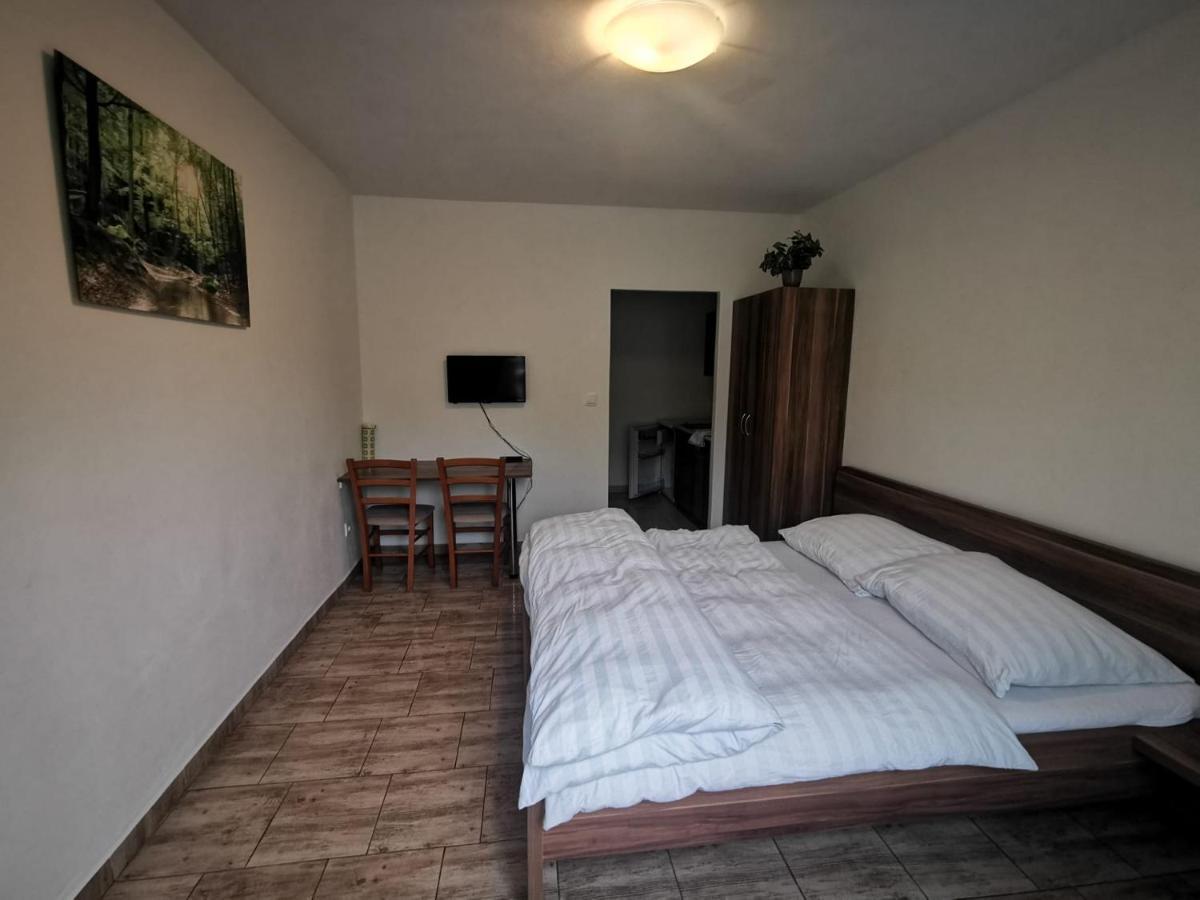Apartmany Pod Landstejnem Stare Mesto  ภายนอก รูปภาพ